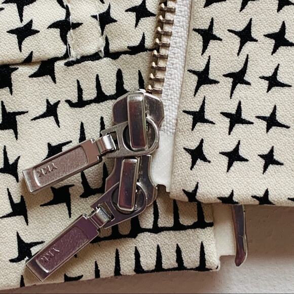 CAbi Jacket Black Cream Houndstooth Short Sleeve Zip Front Medium NWOT - Picture 9 of 13